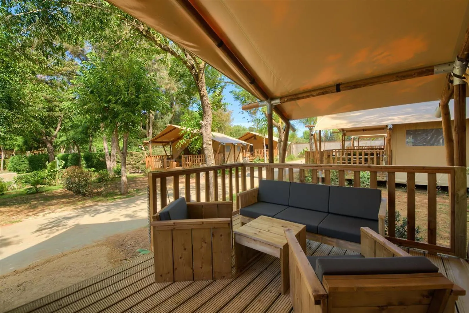 Glamping -Bungalows El Faro Conil De La Frontera Campsite
